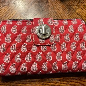 Like new Vera Bradley zip around wallet.
